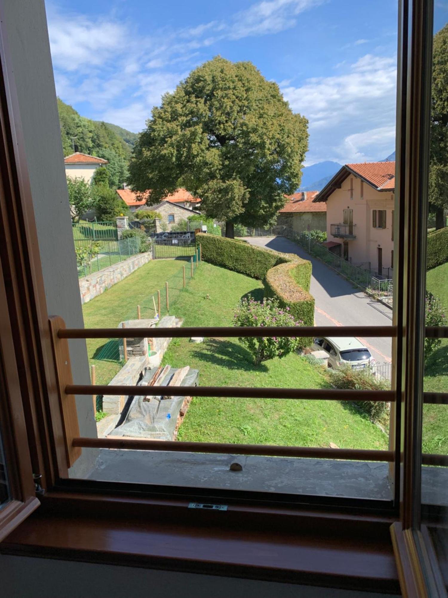 Casa Savina - Stupenda Vista Lago E Monti Plesio Kültér fotó